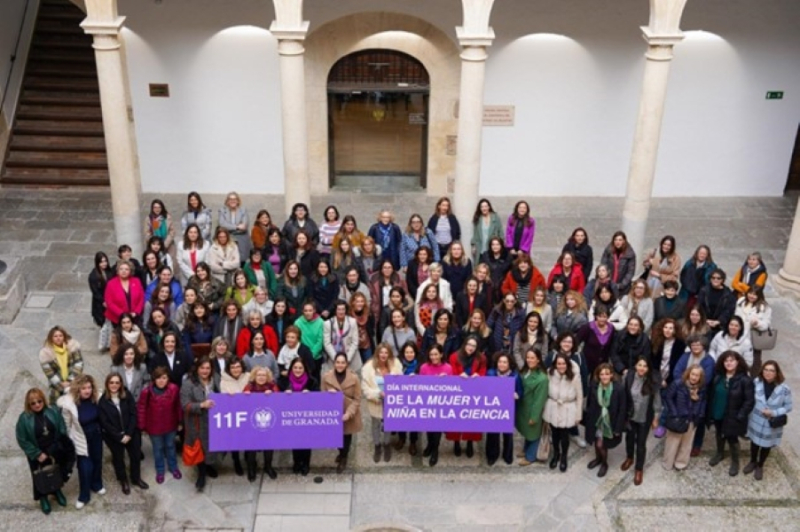 Foto con mujeres investigadoras en la UGR